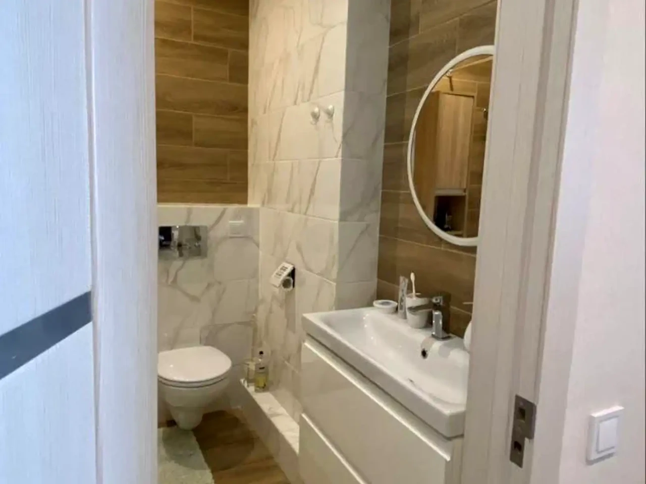 Apartment for rent - 1 room, 40 m² on the 27th/29th floor