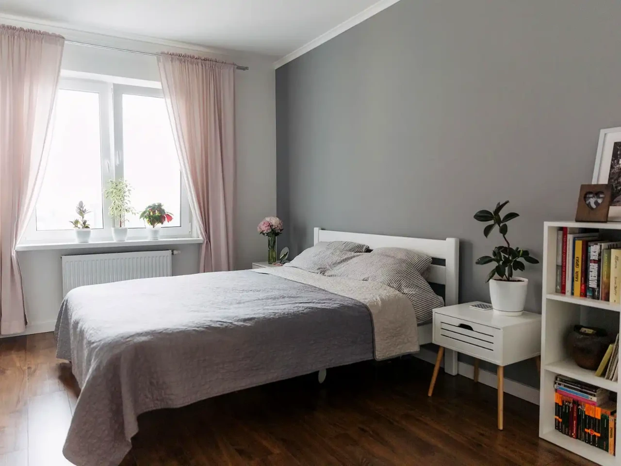 Apartment for Rent, 1-bedroom, 49 m² on the 25th floor.