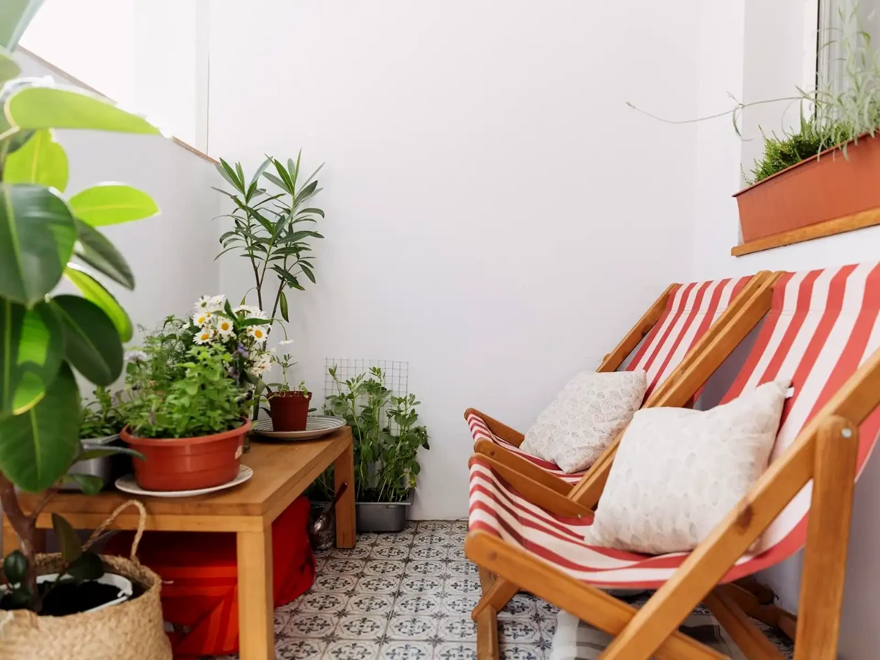 Apartment for Rent, 1-bedroom, 49 m² on the 25th floor.