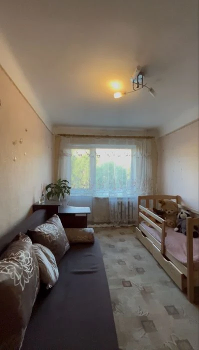 Продам 1 кімн. Квартиру 12 квартал!