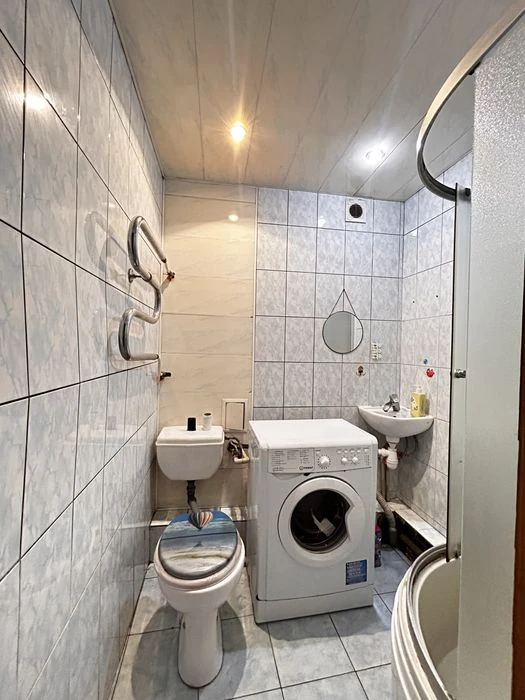 Продам 1 кімн. Квартиру 12 квартал!