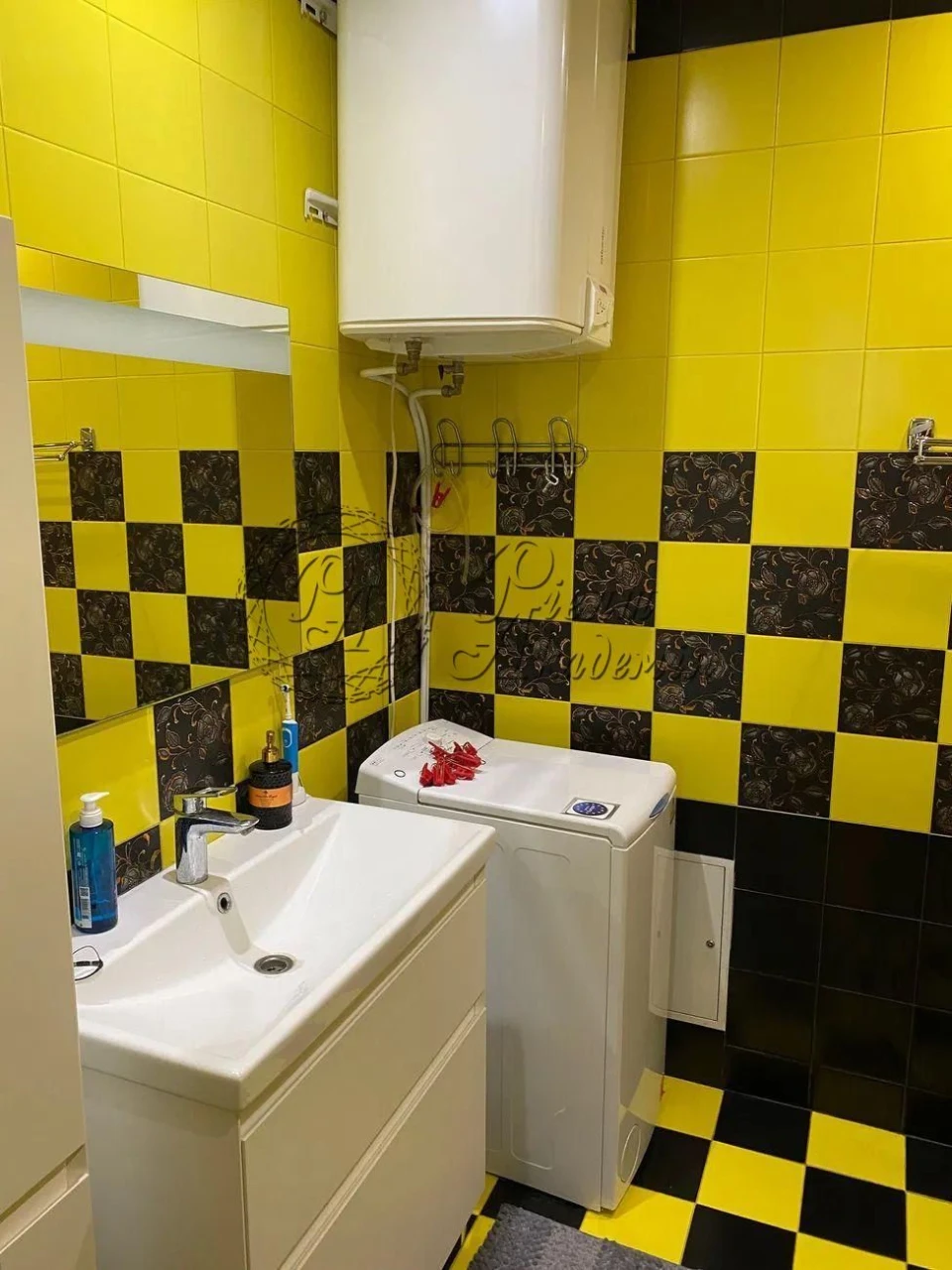 Sale of a 3-bedroom apartment at Chokolivsky Bulvari, 42A