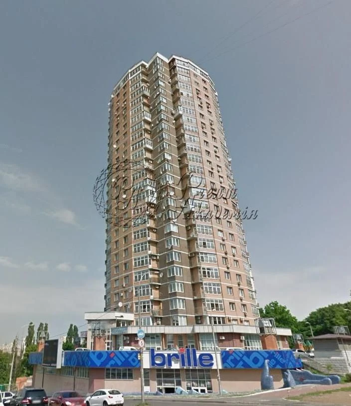 Sale of a 3-bedroom apartment at Chokolivsky Bulvari, 42A