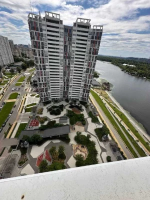 Видова 1-к квартира 52 м² з видом на Дніпро у ЖК «Русанівськ