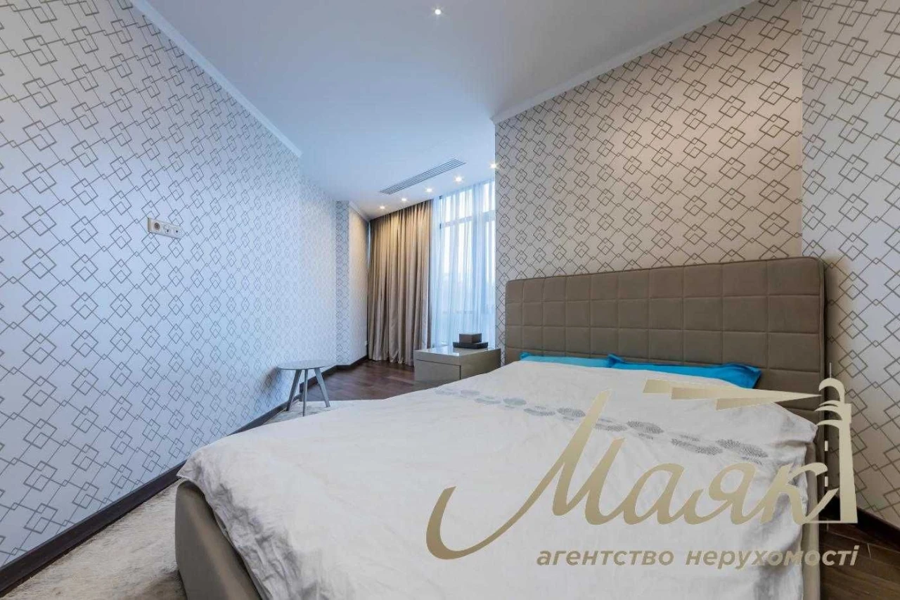 Продаж 4-кімнатної квартири 180м2 в ЖК PecherSky, Печерськ