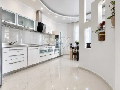 Best Offer! 3-bedroom apartment near Minsk Metro Station