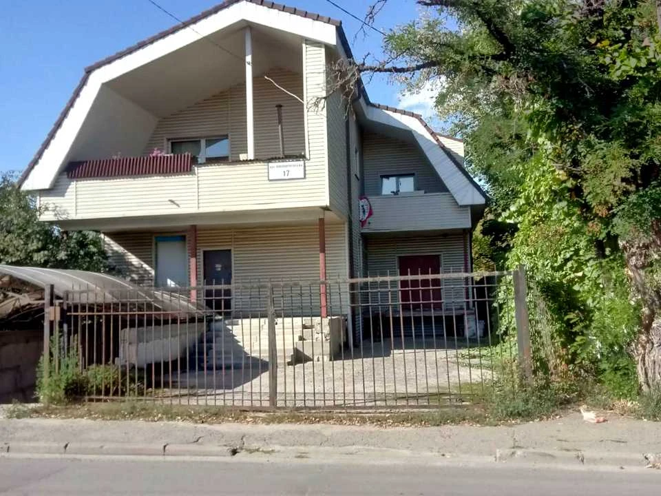 House. Kyiv, Novopirohskaya st.