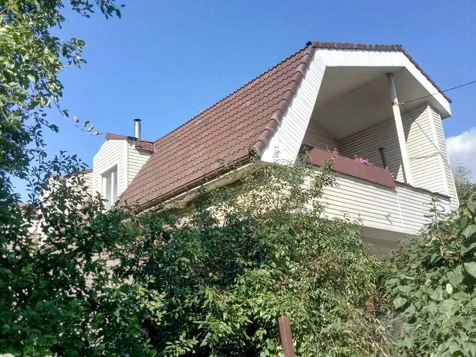 House. Kyiv, Novopirohskaya st.