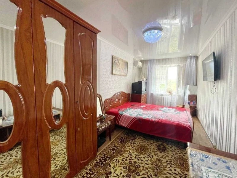Продаж 2 ком кв Корабельный р-н пр.Корабелов 
Квартира дуже