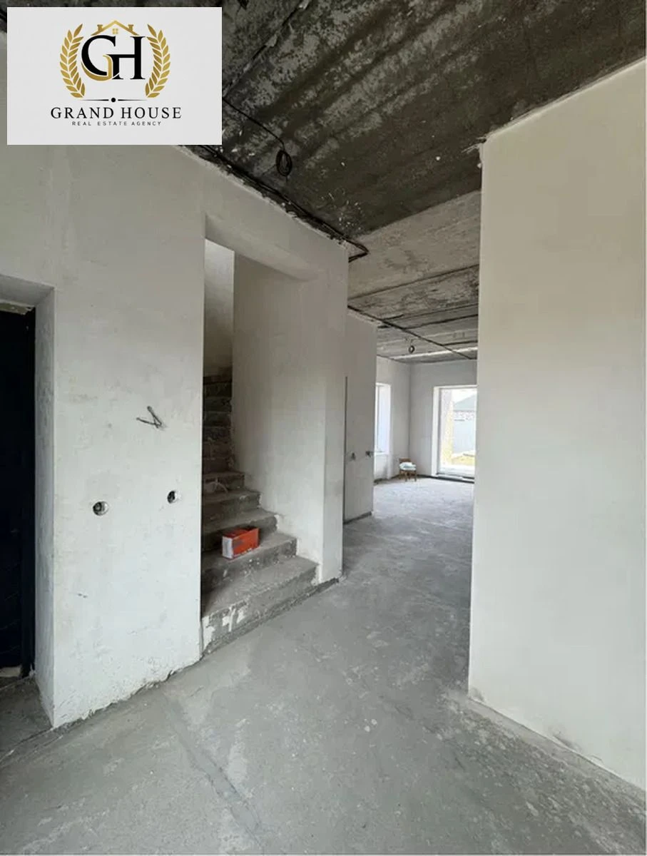Продам будинок (дуплекс) біля парку Перемоги