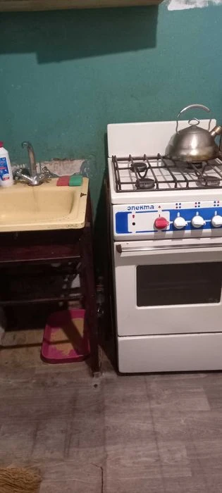 Продається двокімнатна квартира на Горизонті.