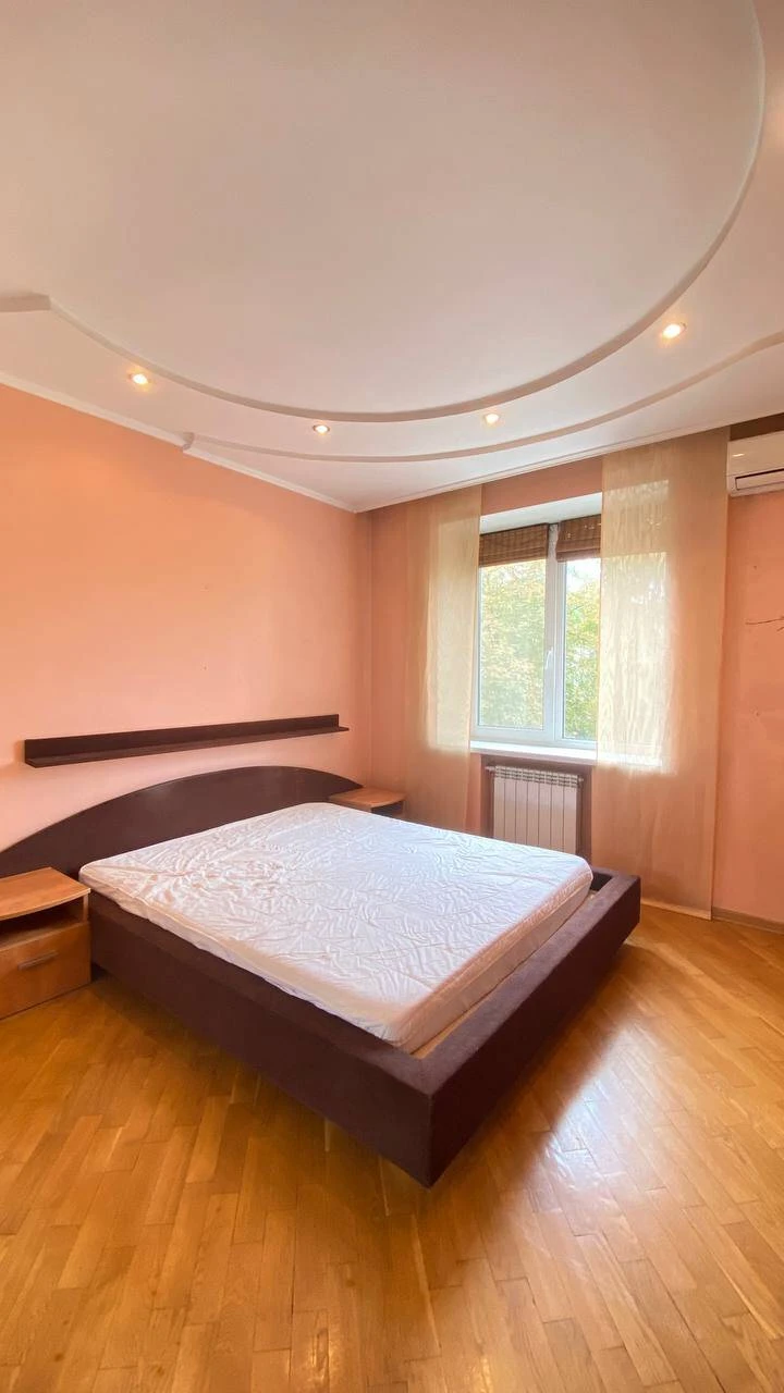 2-room apartment for sale! Address: Petry Bolbochana St. 4A. No%.