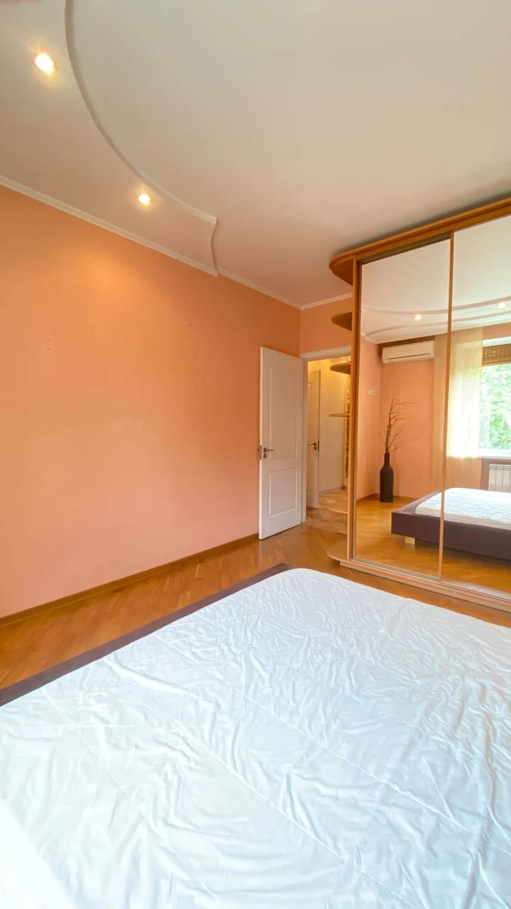 2-room apartment for sale! Address: Petry Bolbochana St. 4A. No%.