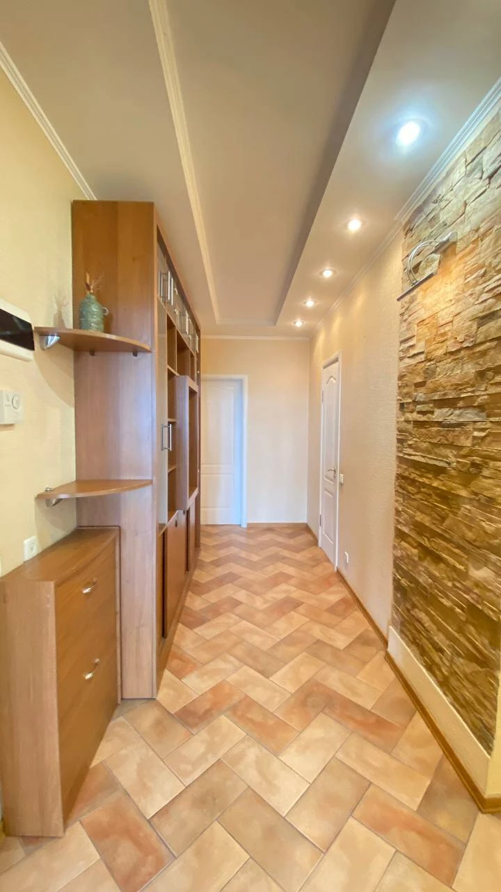 2-room apartment for sale! Address: Petry Bolbochana St. 4A. No%.