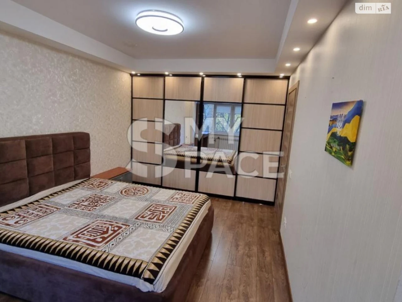 Sale of Apartment in the Left Bank Area