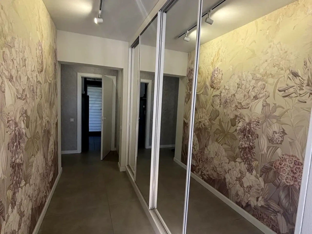 Rent a House 240 sq m 5 acres