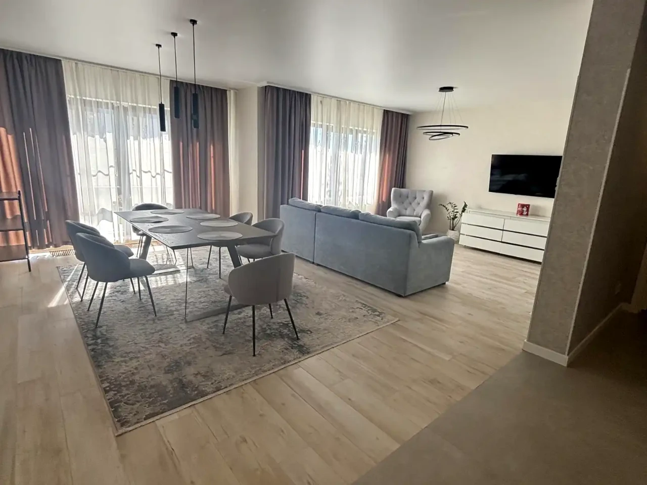 Rent a House 240 sq m 5 acres