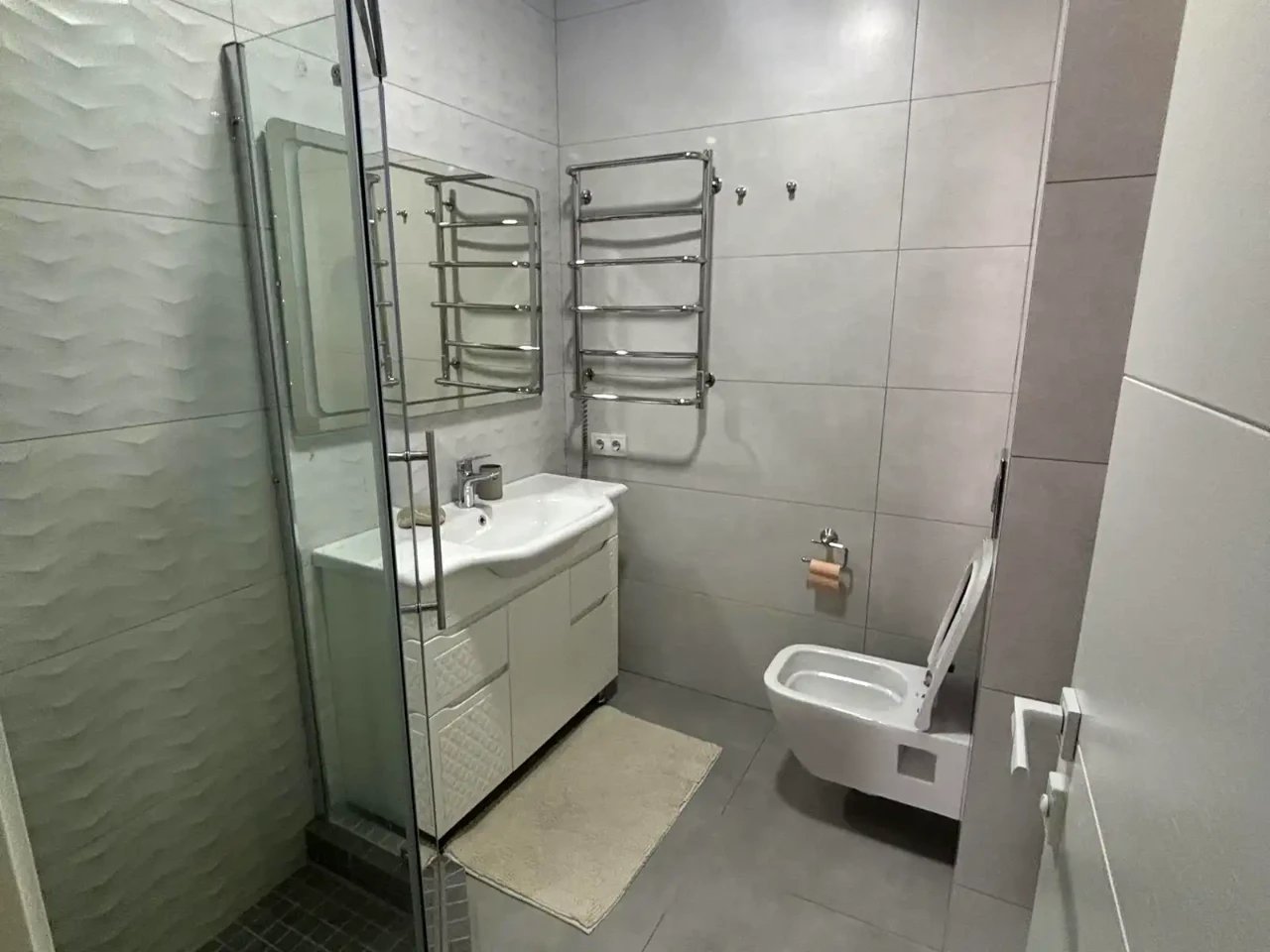 Rent a House 240 sq m 5 acres