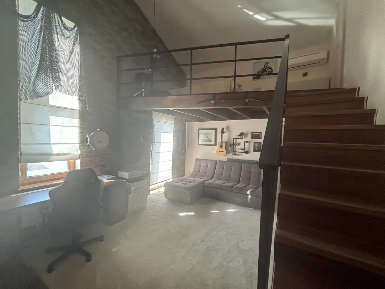 Rent a 290 m² 14 sot house