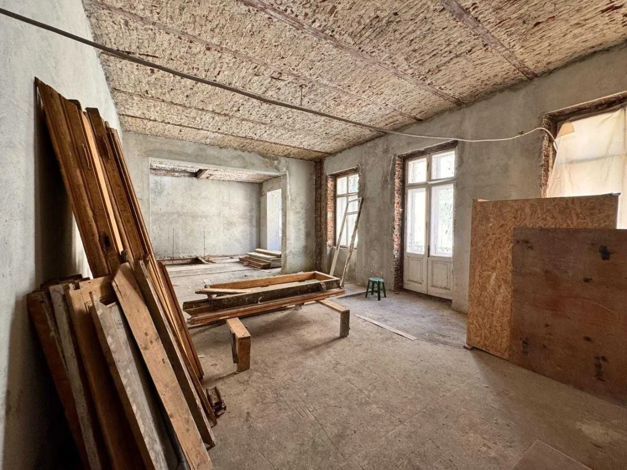 Продаж австрійської будівлі в центрі Львова, вул. Вороного,