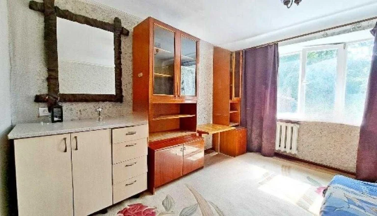 Apartment for sale in the Rost area, on Odessa Street.