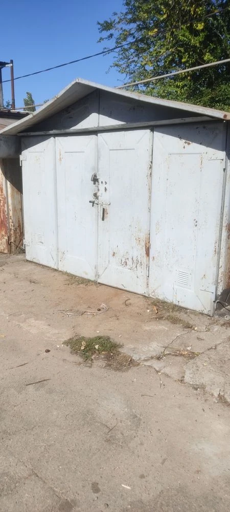 For Sale: Metal Garage - GK Yustyt'
