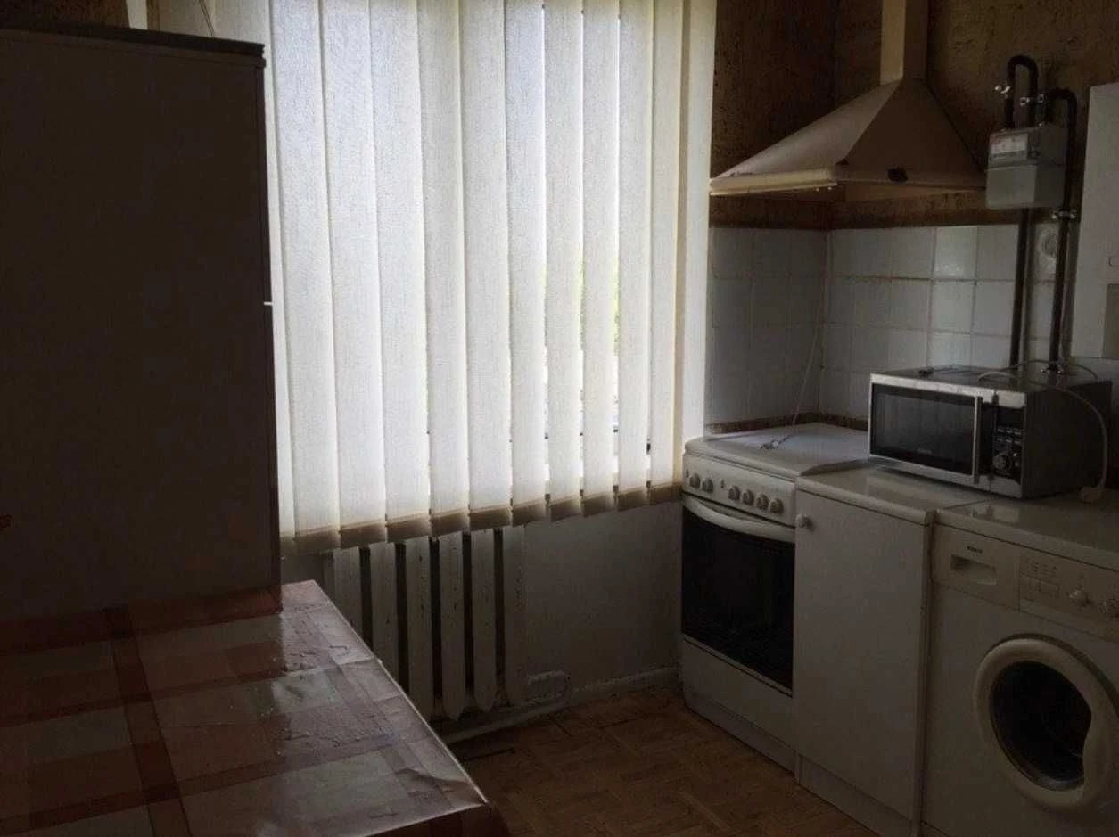Apartment for Sale: 2-Room Apartment on Krams'koho Street