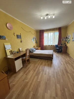 Apartment for Sale: Center