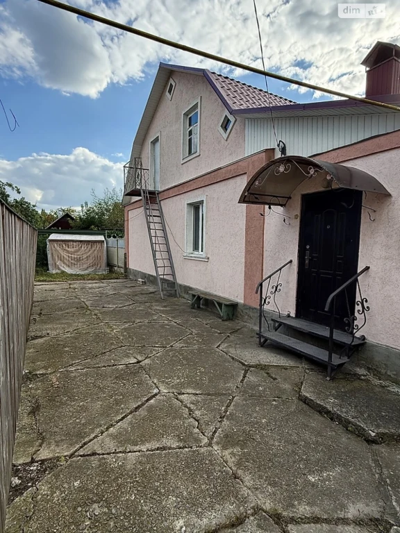 Sale of a House Section - Mariyanovka