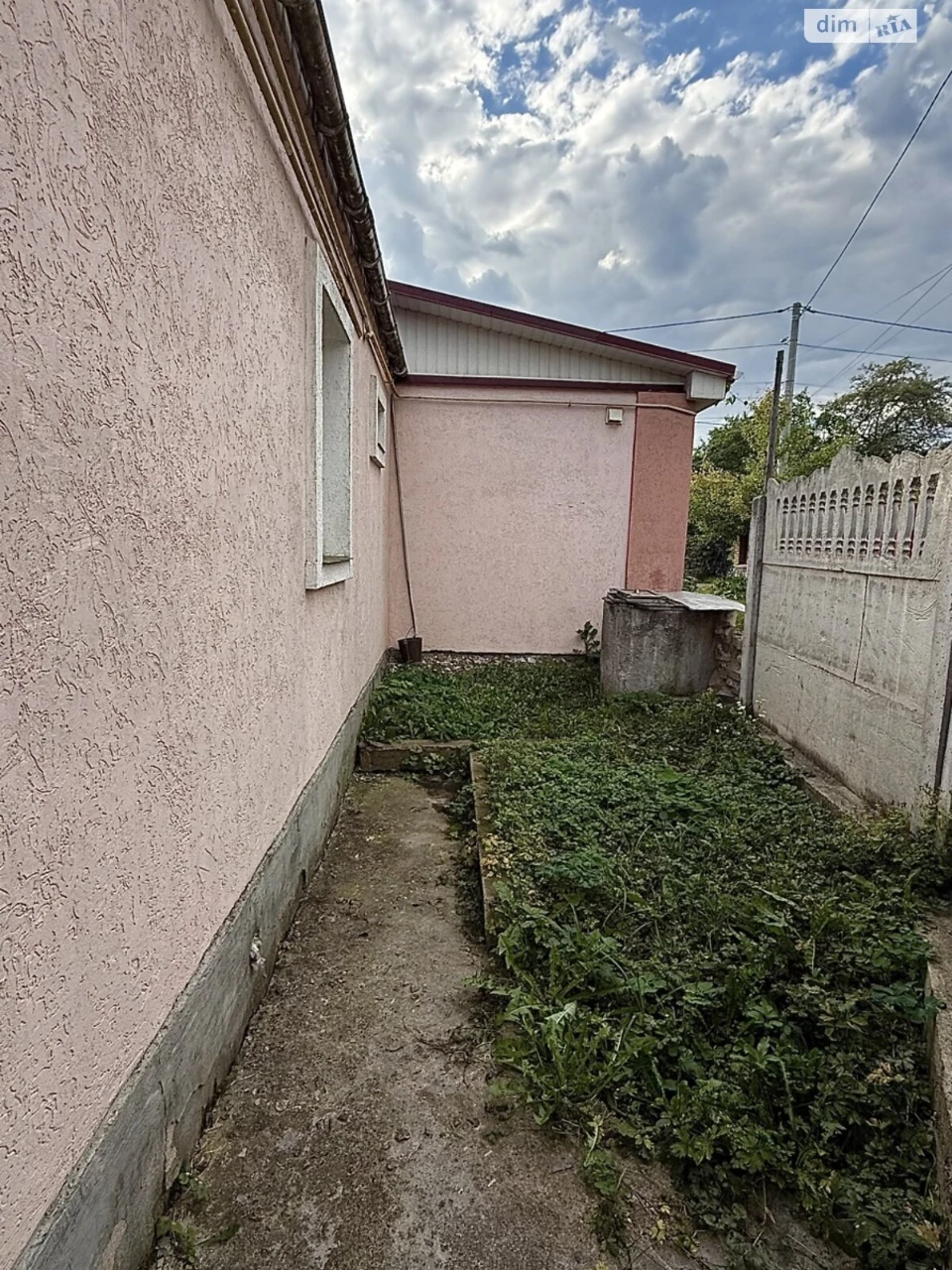 Sale of a House Section - Mariyanovka