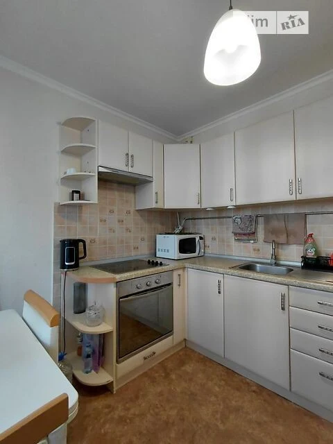 Sale of 1-room apartment 35 sq. m. on Volodymyr Ivasyuk Ave. 51