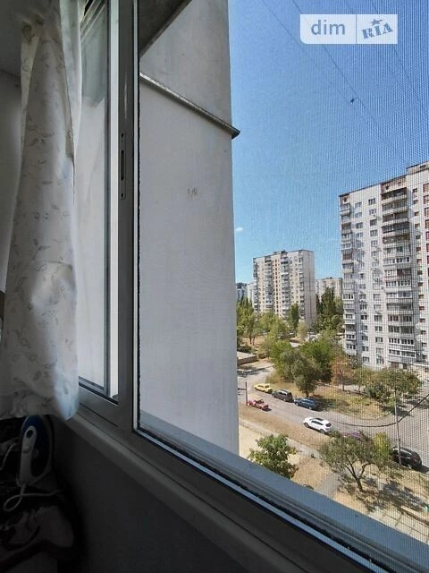 Sale of 1-room apartment 35 sq. m. on Volodymyr Ivasyuk Ave. 51