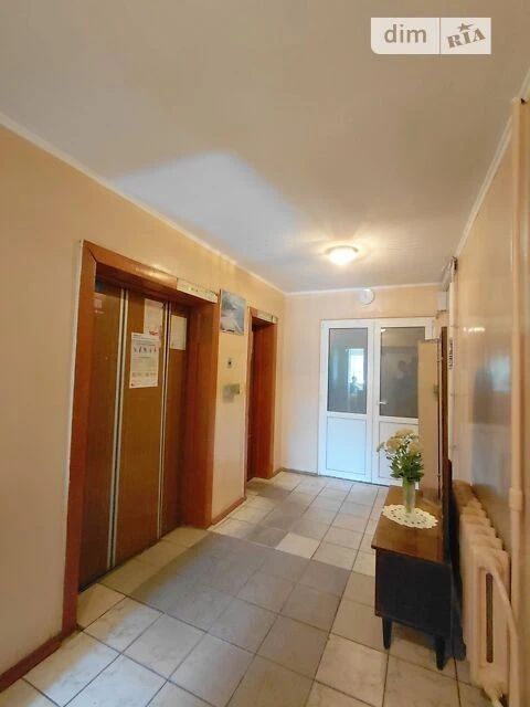 Sale of 1-room apartment 35 sq. m. on Volodymyr Ivasyuk Ave. 51