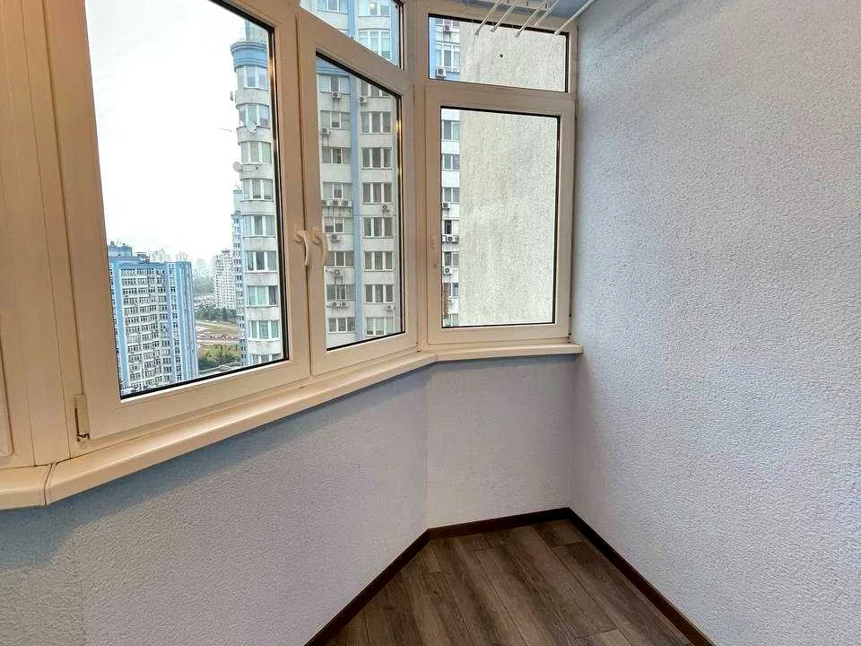 Квартира. Київ, Миколи Бажана просп.