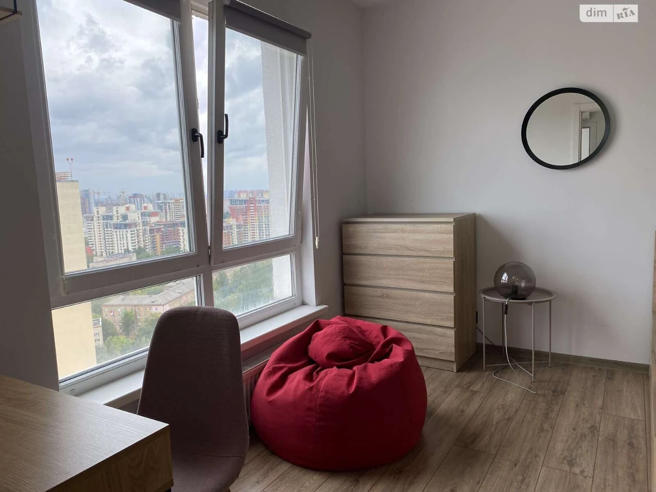 Long-Term Rental Apartment, Holosiiv