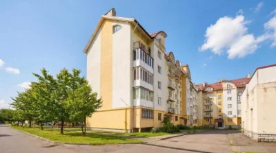 Sale, 4-room apartment, J. Washington Street