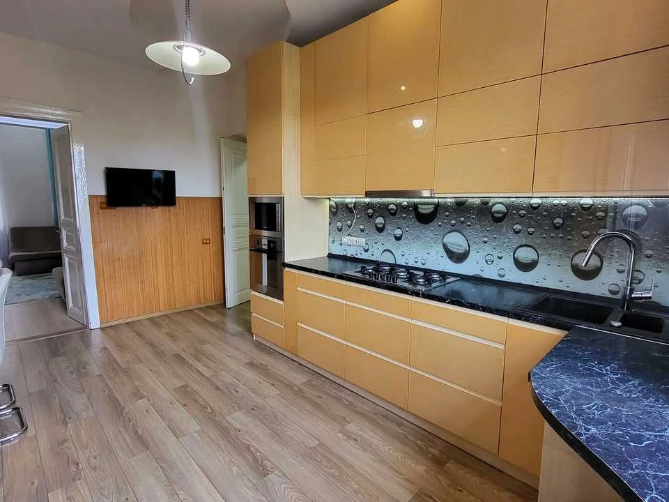 Apartment. Sheptytskykh Street, Lviv
