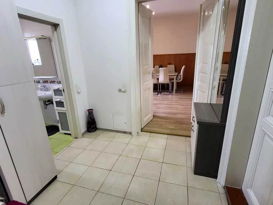 Apartment. Sheptytskykh Street, Lviv