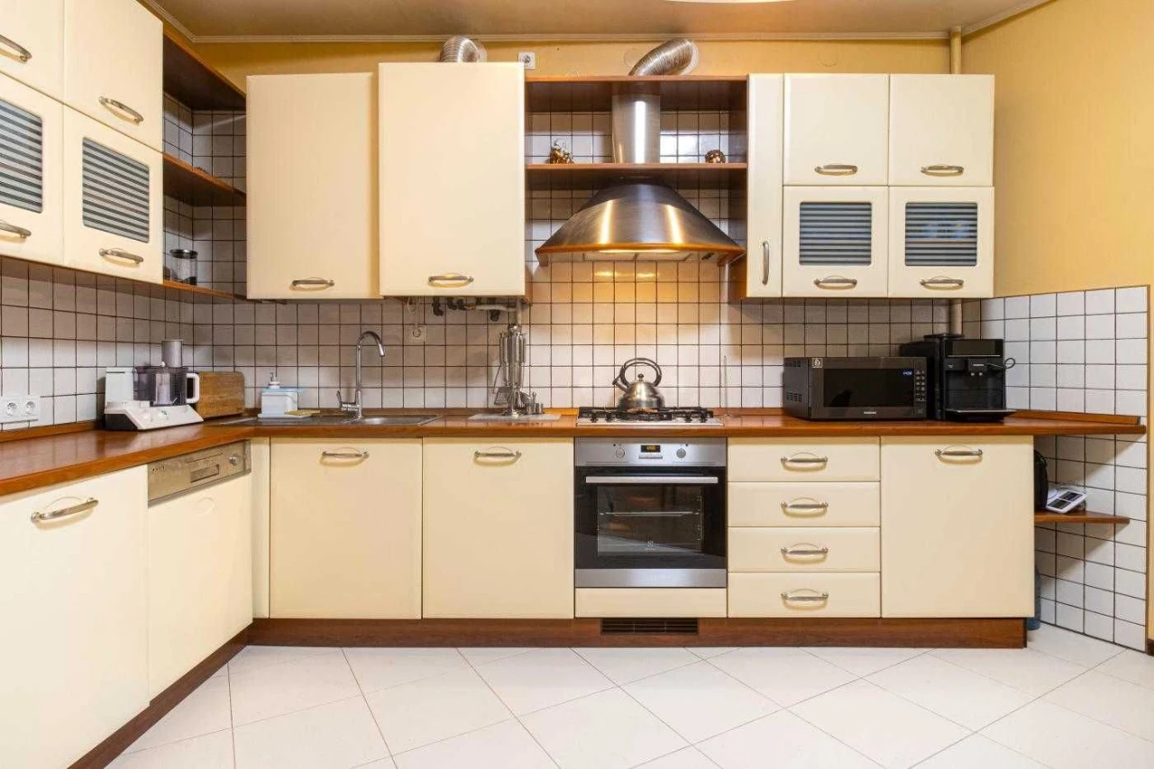 Apartment for Sale, 3 rooms, Efremova 13