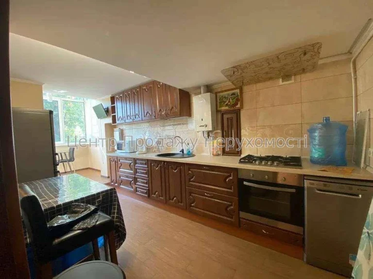 Sale of a 2-level, 2-bedroom apartment, 3/4 floor, 84 sq m, Kyiv – center