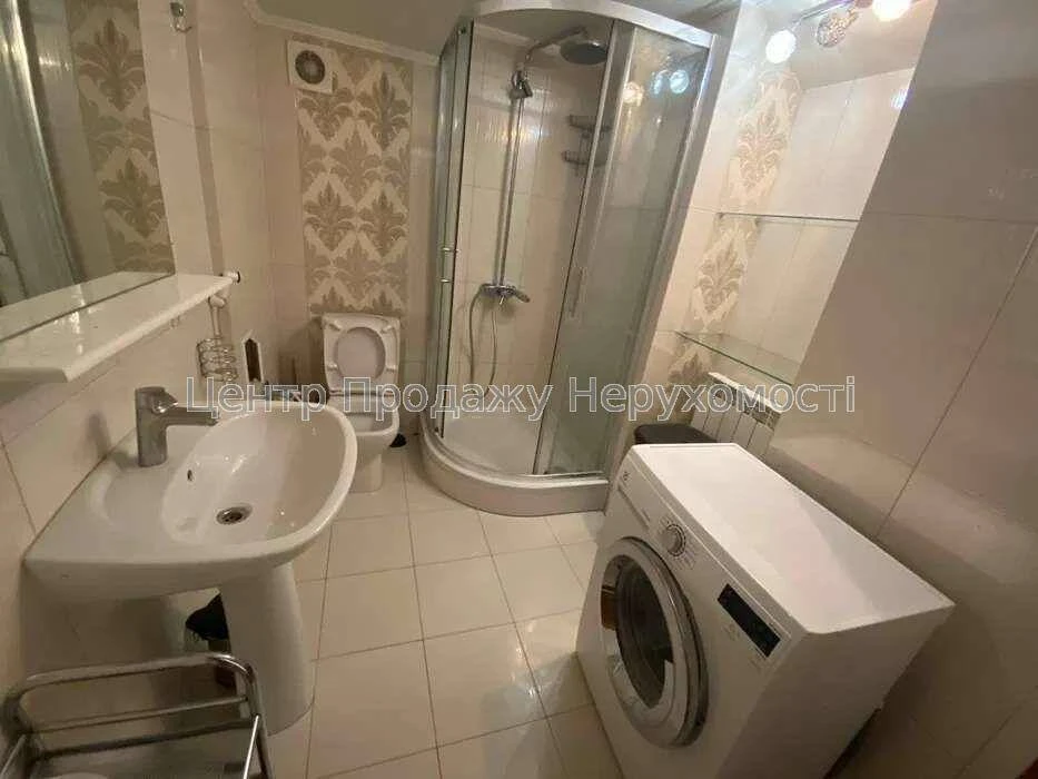 Sale of a 2-level, 2-bedroom apartment, 3/4 floor, 84 sq m, Kyiv – center