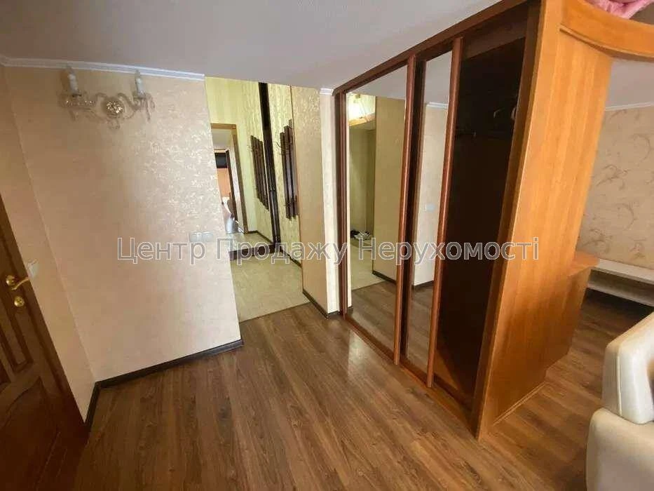 Sale of a 2-level, 2-bedroom apartment, 3/4 floor, 84 sq m, Kyiv – center