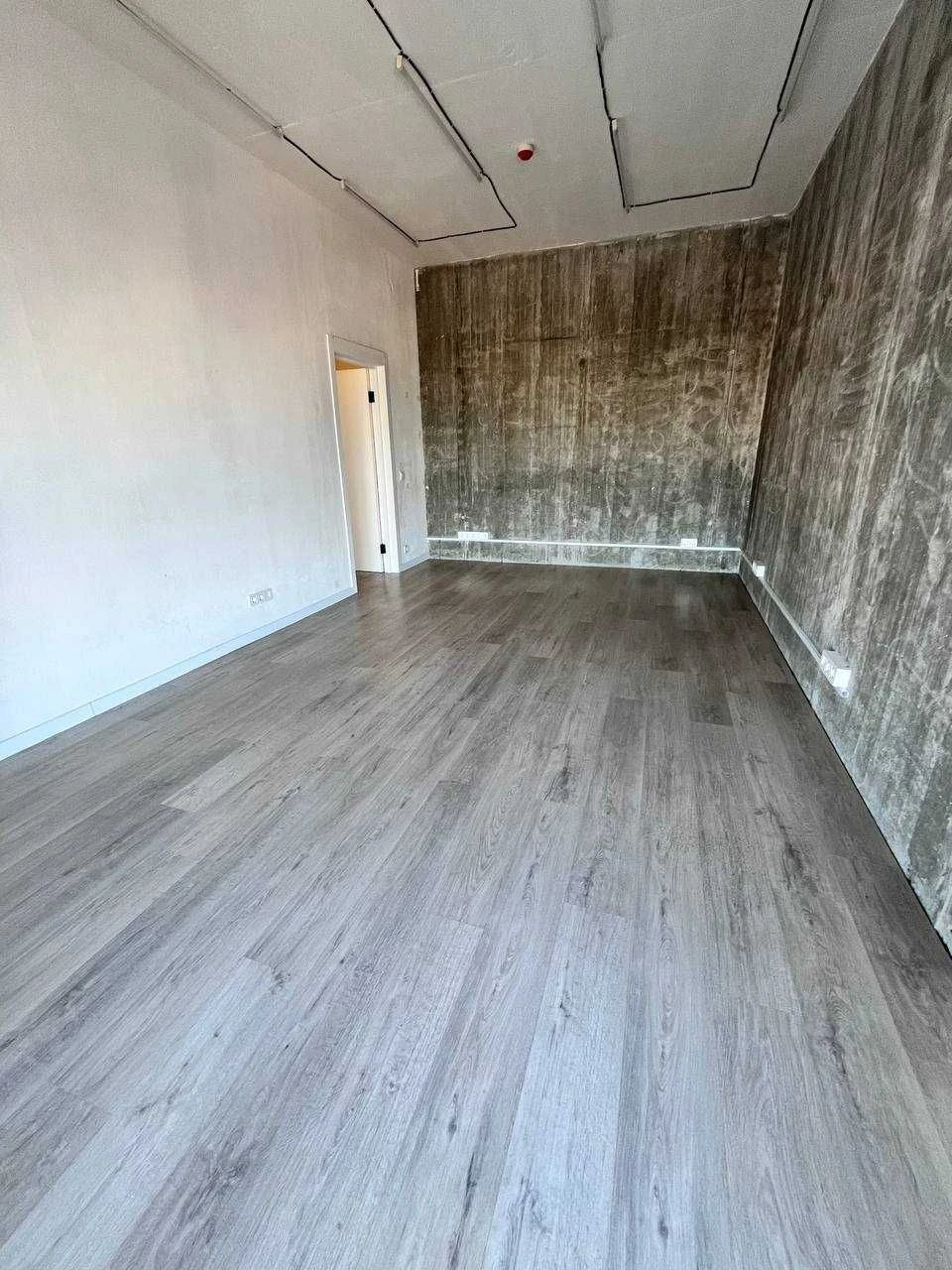 Продам. 1к. Верхогляда (Драгомирова) 2а. Звіринецька