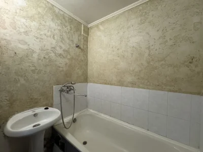 1-bedroom apartment for sale, near Pozniaky metro, вул. Мишуги, 1