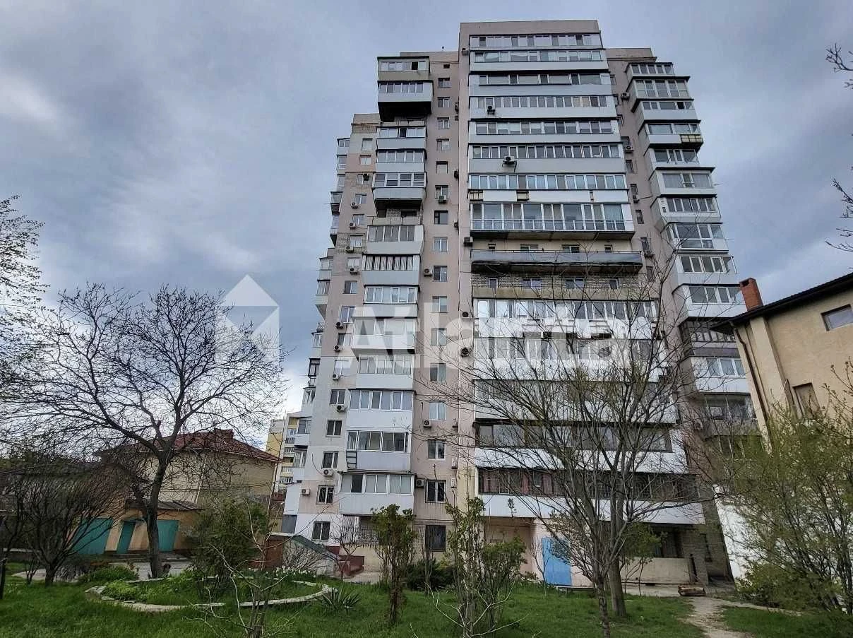 В продаже 2-комнатная квартира у моря.  8-я станция Большого