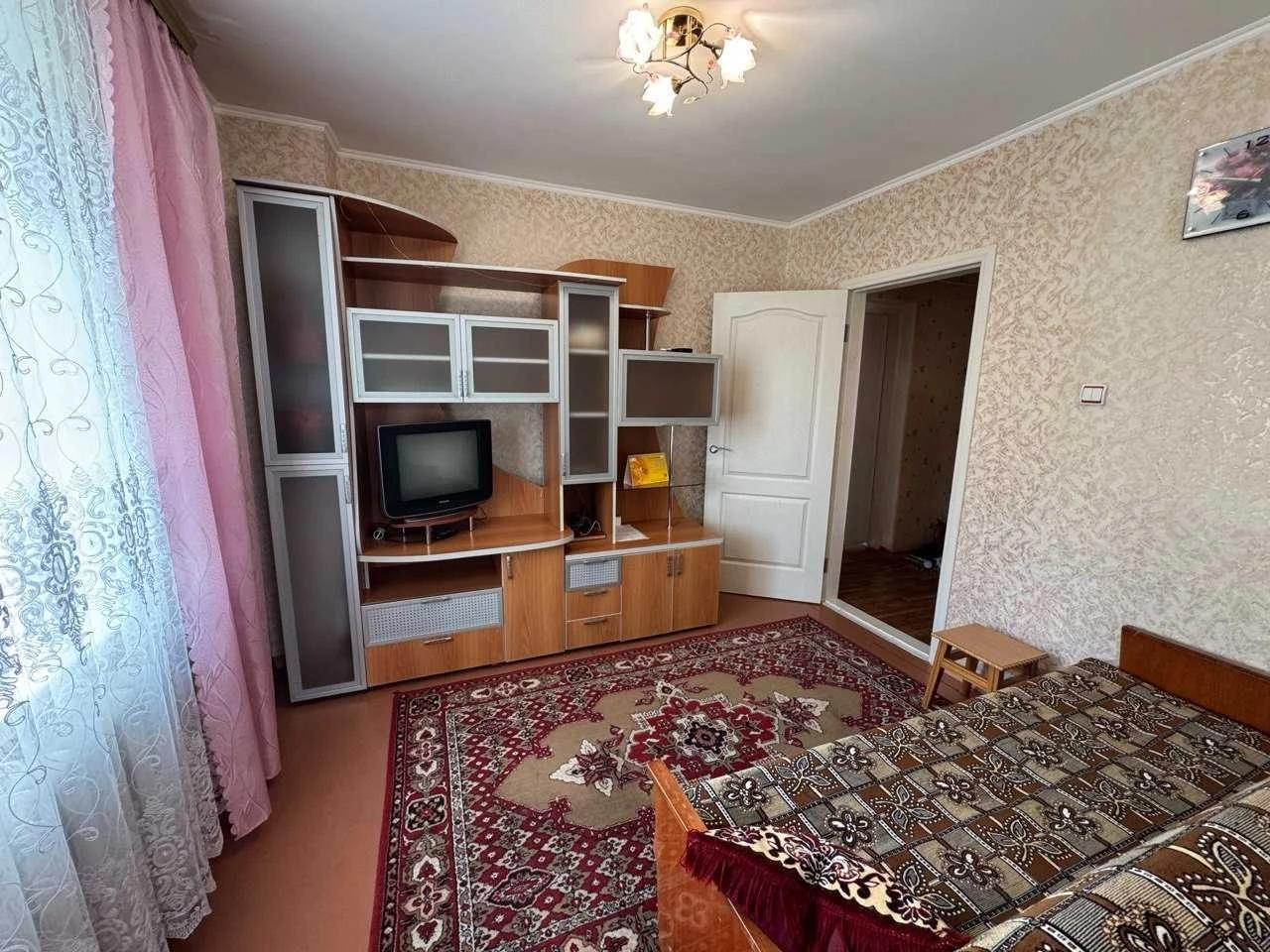 Sale of a 4-room apartment in a brick building in the Oleksandrivka area