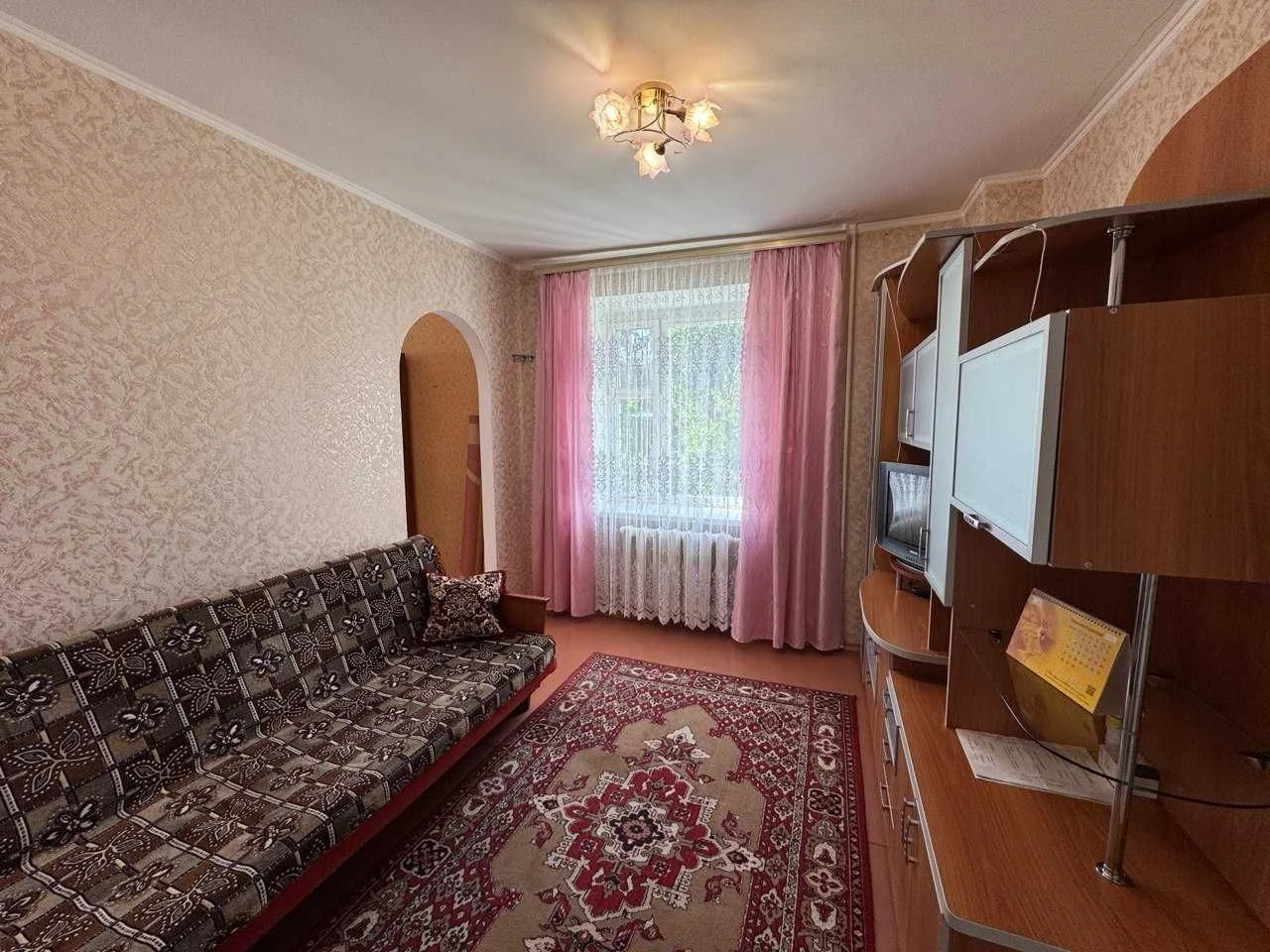 Sale of a 4-room apartment in a brick building in the Oleksandrivka area