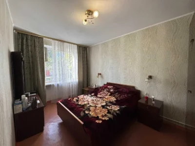 Sale of a 4-room apartment in a brick building in the Oleksandrivka area