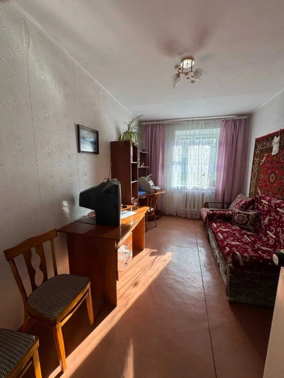 Sale of a 4-room apartment in a brick building in the Oleksandrivka area