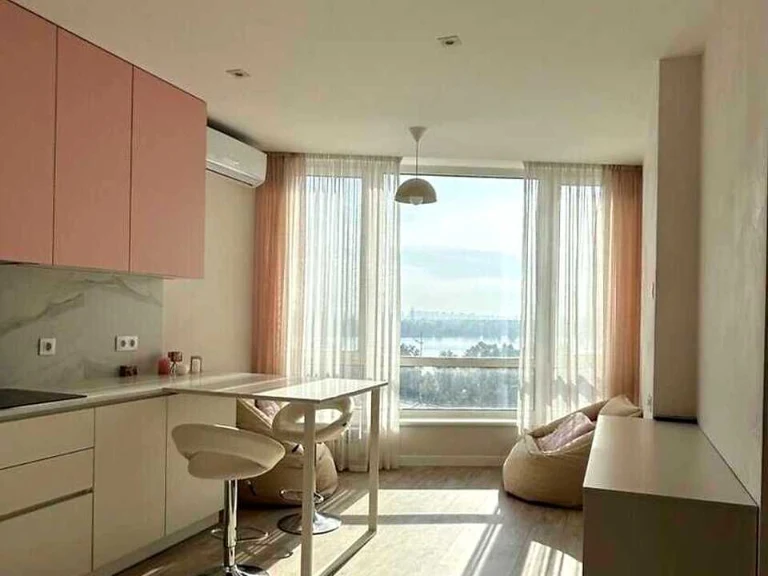 Apartment. Volodymyr Yasyuk Street, Kyiv